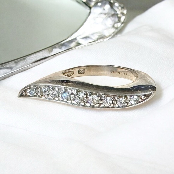 VTG | Rhinestone Sterling Silver Ring (6.75) - Picture 4 of 8